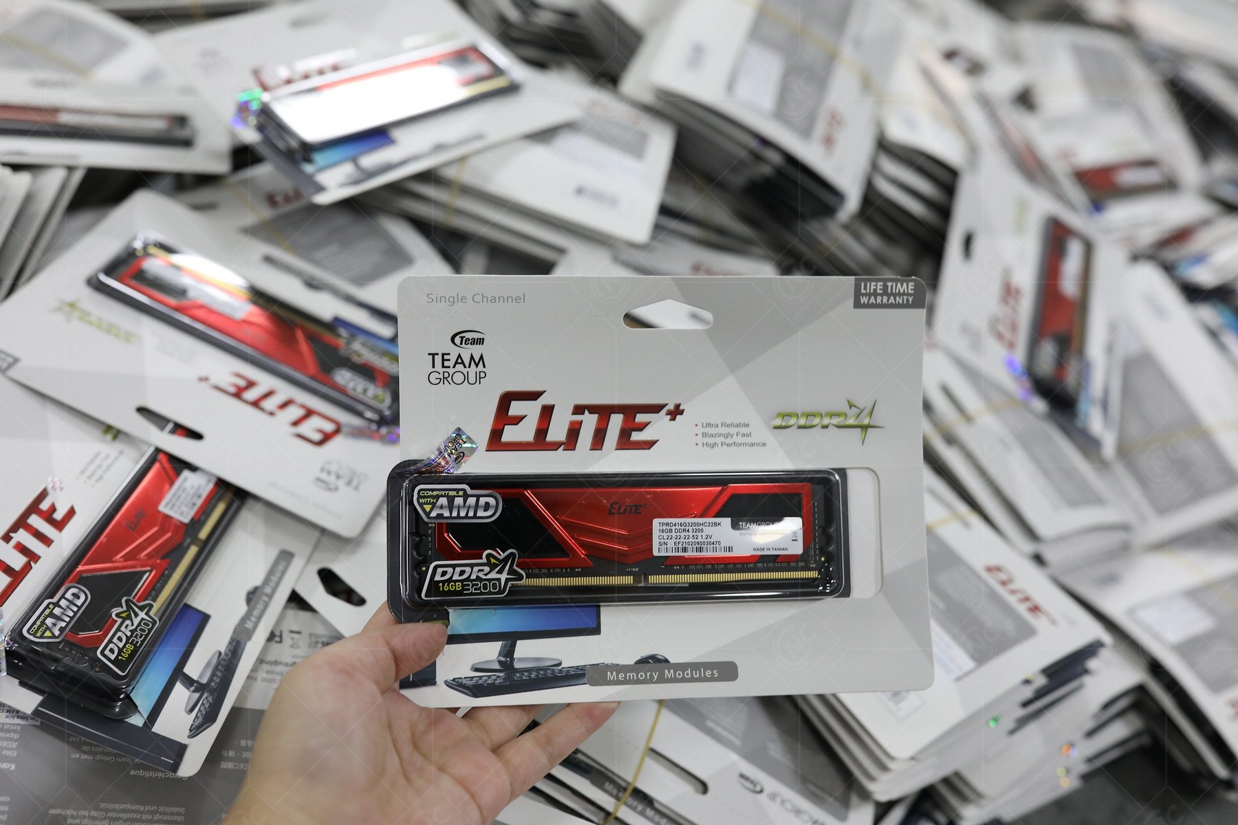 Ram TEAMGROUP ELITE PLUS 16GB (1x16GB) DDR4 3200MHz NEW