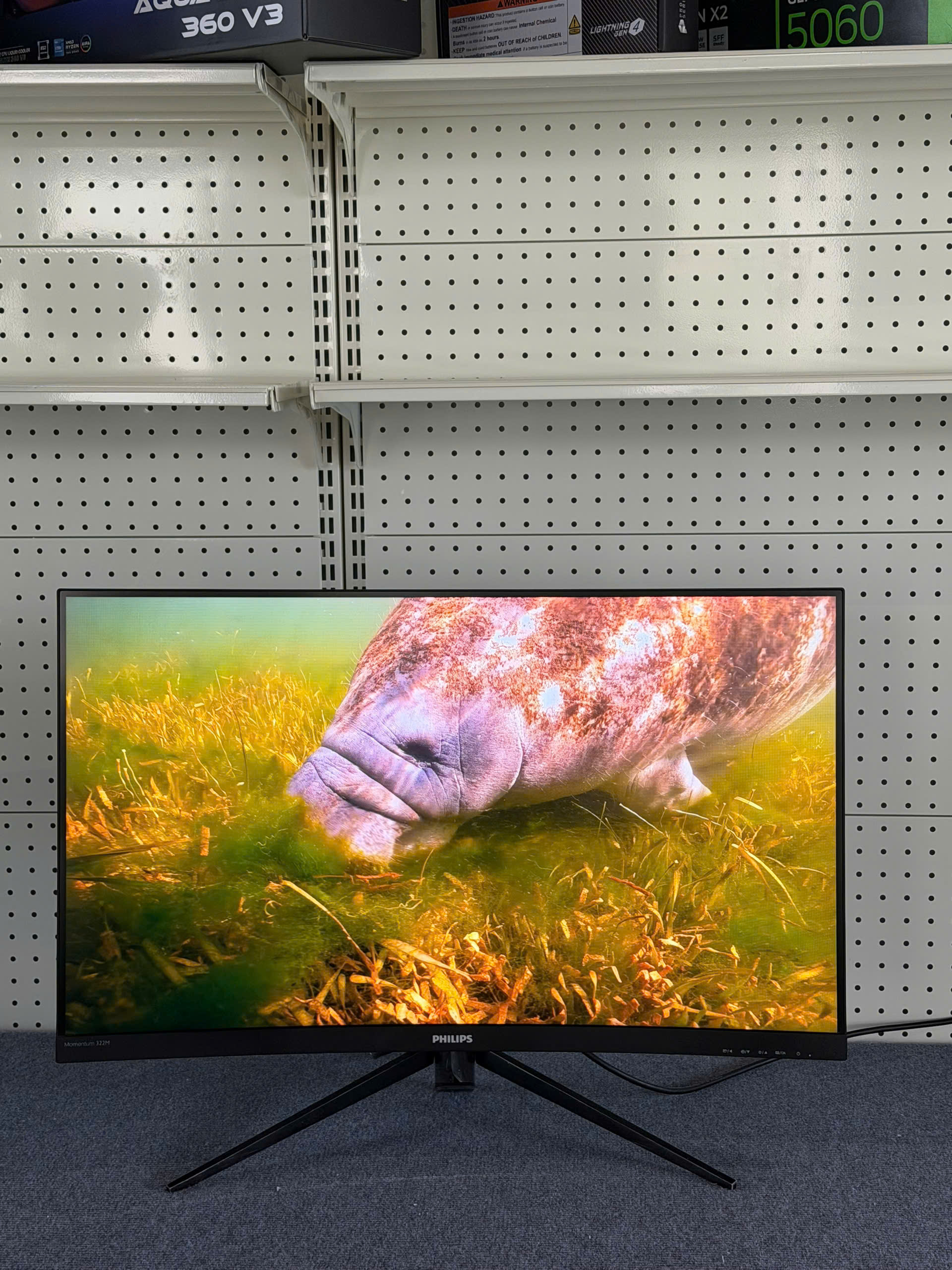 Màn Hình Philips 27inch 272M8CZ/74 FHD VA 165Hz 1ms Freesync Gaming Cong 2ND